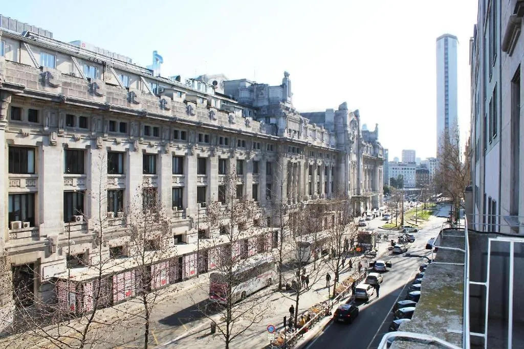 Guest house Guesthouse Central Station Group - Via Sammartini 15 Milan
